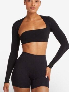 CSB x Iluvsarahii Limited Edition Fade Define Long Sleeve Crop - Black - Size Me